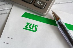 Zaległe składki ZUS. Zatrudniony nie płaci więcej podatku z powodu błędu płatnika