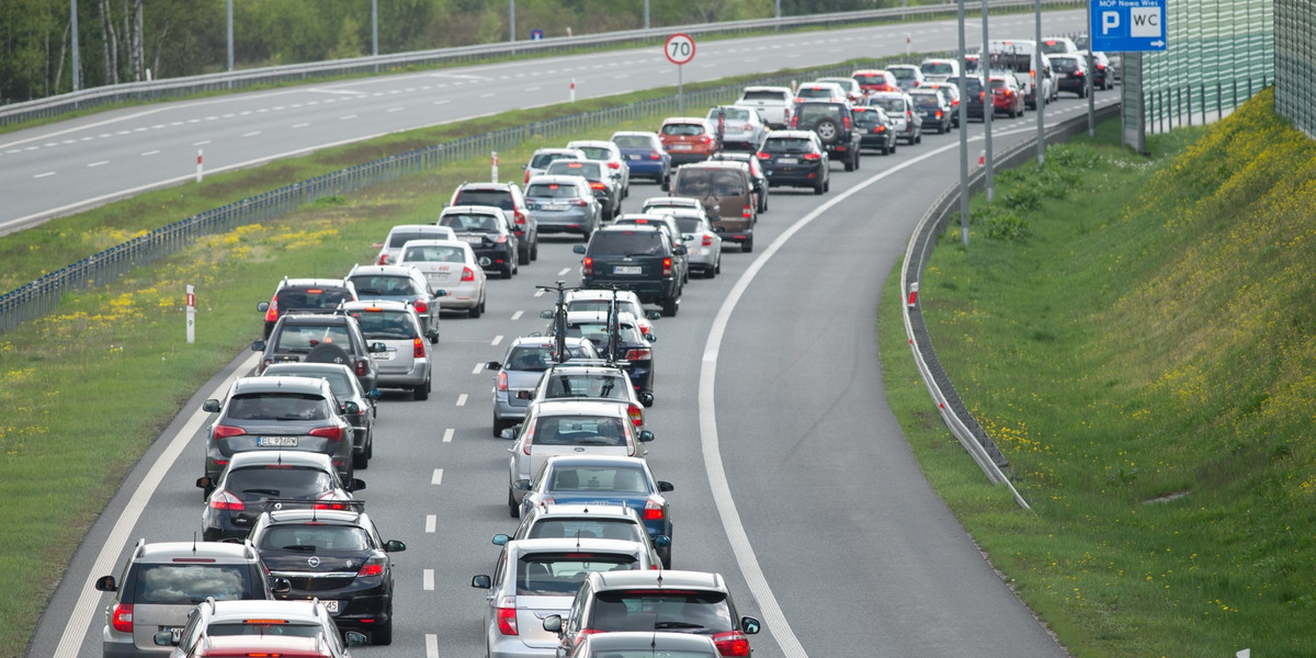 Przetargi na budowę brakujących odcinków A1 zostały ogłoszone przez oddziały Generalnej Dyrekcji Dróg Krajowych i Autostrad w Łodzi oraz Katowicach 30 czerwca 2018 roku