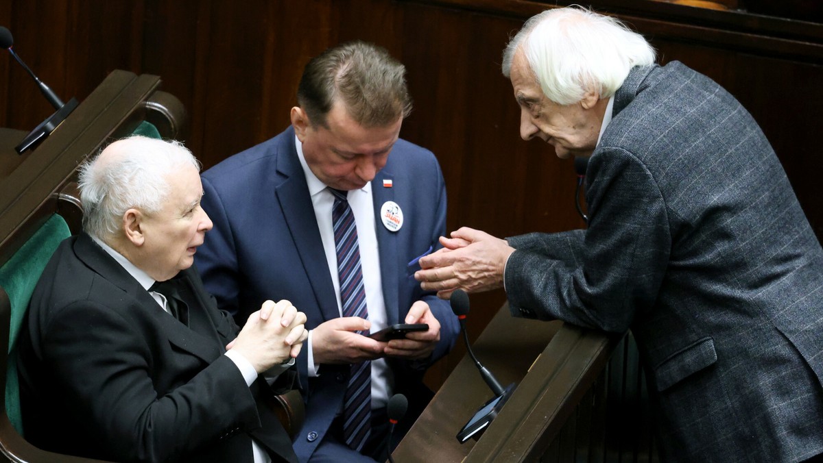 Paraliż decyzyjny w kierownictwie PiS. "Nie doceniliśmy Tuska. To był największy błąd"