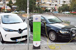 "Zielona inflacja" w motoryzacji. To cena za auta elektryczne