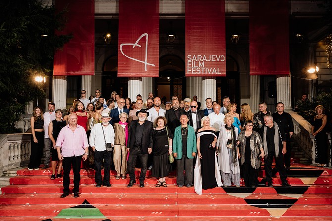 Ksenija Pajić sa kolegama na crvenom tepihu 31. Sarajevo Film Festivala