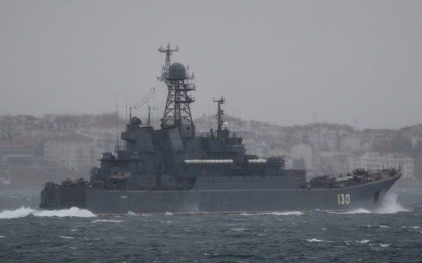Rosyjski holownik na Morzu Czarnym trafiony