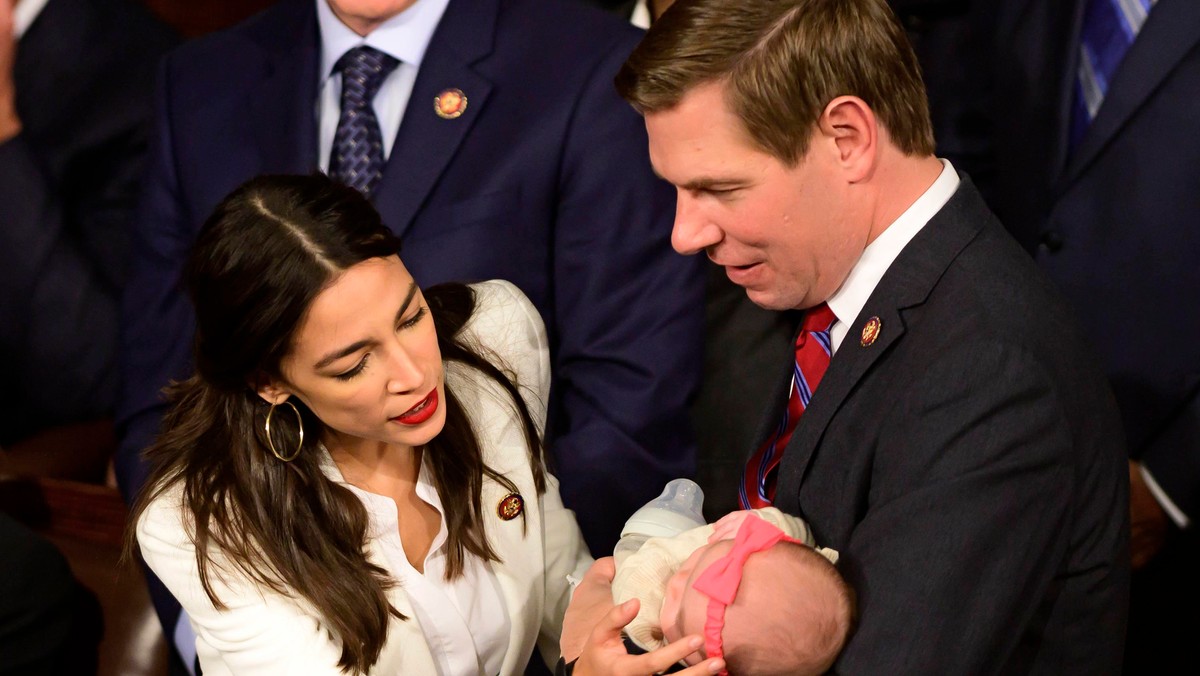 Kalifornijski kongresmen Eric Swalwell zapowiedział wczoraj, że będzie ubiegał się o nominację Partii Demokratycznej w wyborach prezydenckich w USA w 2020 roku. Swalwell jest jednym z najmłodszych kandydatów walczących o nominację Demokratów.