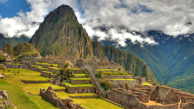 Machu Picchu walczy ze... streakerami - turyści biegają nago po ruinach