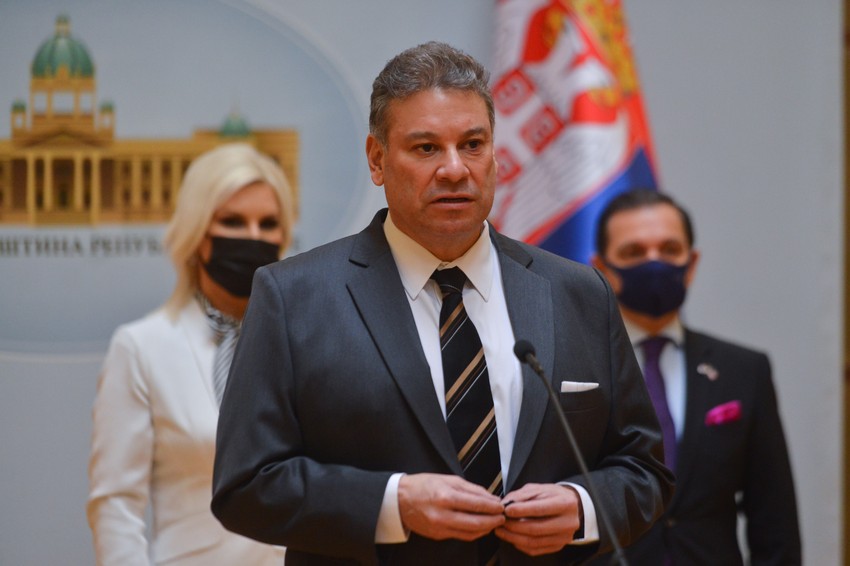 Gabrijel Eskobar i Zorana Mihajlović: Dobro je što se mnogo piše o zameniku pomoćnika državnog sekretara u Stejt departmentu, a loše što se zanemaruju činjenice da iznad njega i samog vrha Stejt departmenta postoje još tri nivoa vlasti