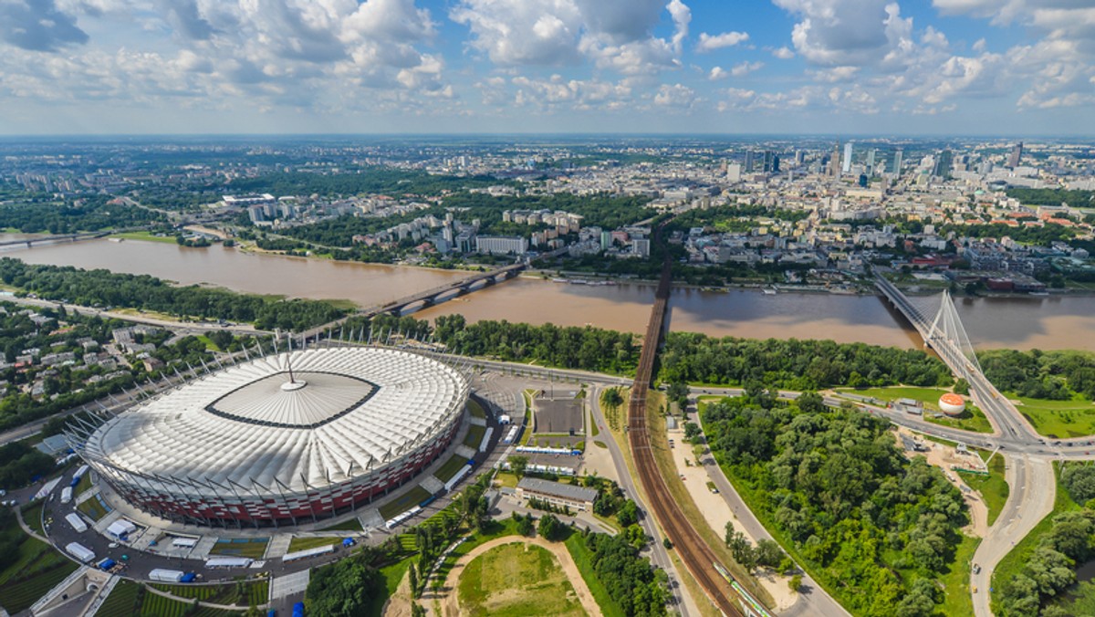 Powierzchnie biurowe przy Stadionie Narodowym w Warszawie, obejmujące ok. 15 tys. m2, zostały w całości skomercjalizowane, poinformowała firma Walter Herz, odpowiedzialna za wynajem biur na terenie obiektu.