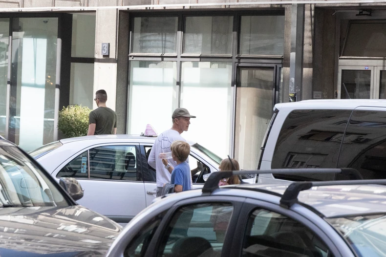 Paparaco Edvarda Nortona u Beogradu