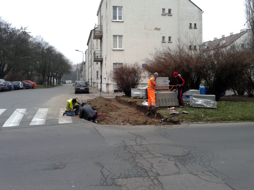 prace na Podmiejskiej przy Słowackiego