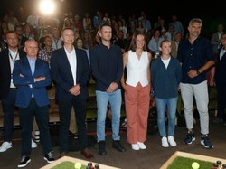 Iga Świątek została twarzą kolejnej marki. Na konferencji pojawiła się w letnim hicie stylizacyjnym [FOTO]