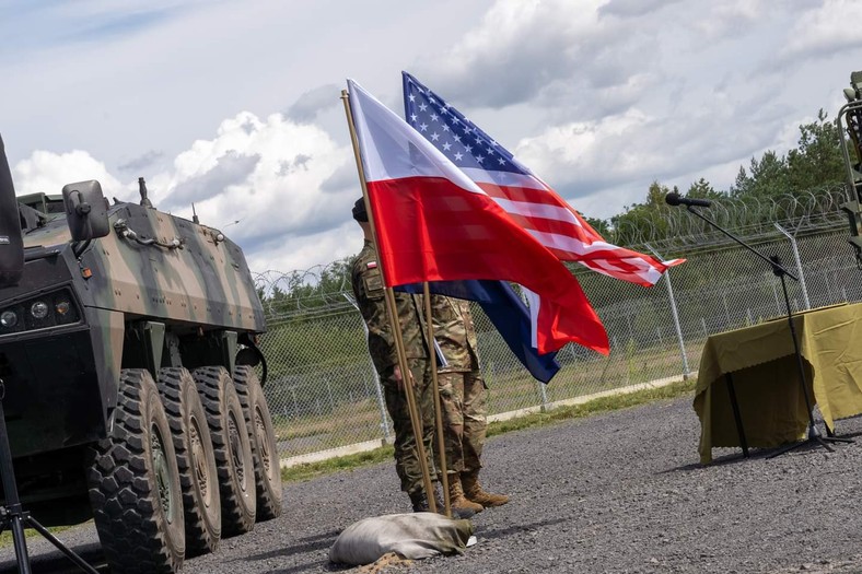 W zeszłym roku otworzona została nowa baza U.S. Army w Świętoszowie. Jednostka pomieścić ma 1000 amerykańskich żołnierzy.