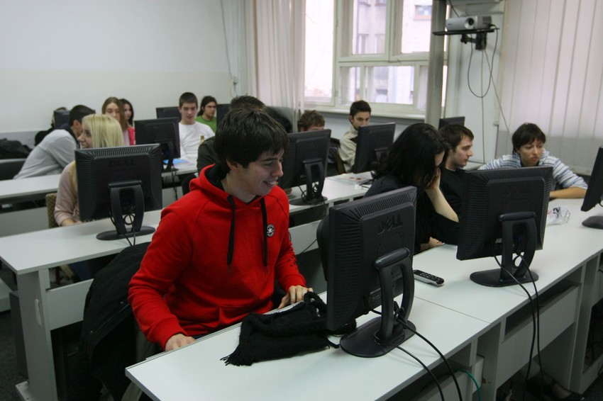 Gimnazije daju odlično opšte obrazovanje, ali su takođe vrlo zahtevne