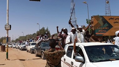 Atak drona w centrum stolicy Sudanu. Dziesiątki zabitych, trwają walki