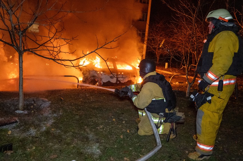 "U noći između 18. i 19. novembra Rusija je lansirala više od 470 borbenih dronova i 48 raketa", rekao je Zelenski