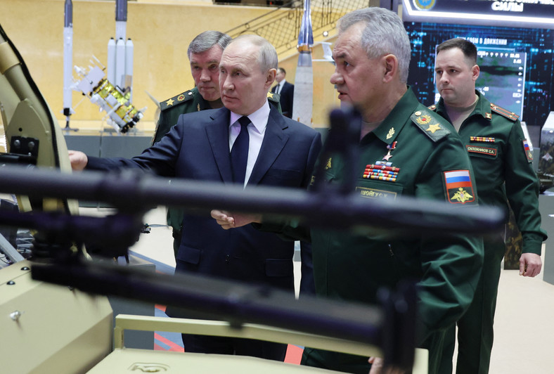 Władimir Putin i rosyjski minister obrony Siergiej Szojgu, Moskwa, 19 grudnia 2023 r.