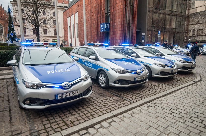 Nowe radiowozy policjantów z Krakowa