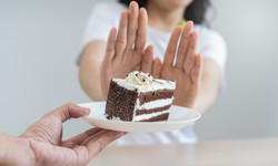 Jak przestać jeść słodycze? Te rady od lekarza warto wdrożyć