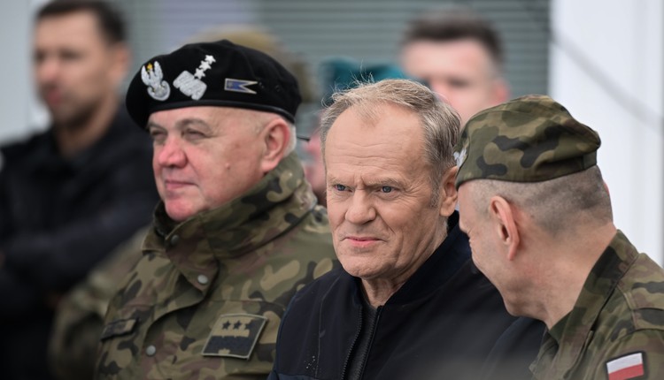 Tusk grzmi o odpowiedzialności Rosji ws. dronowej prowokacji. Łapy precz od żołnierzy"
