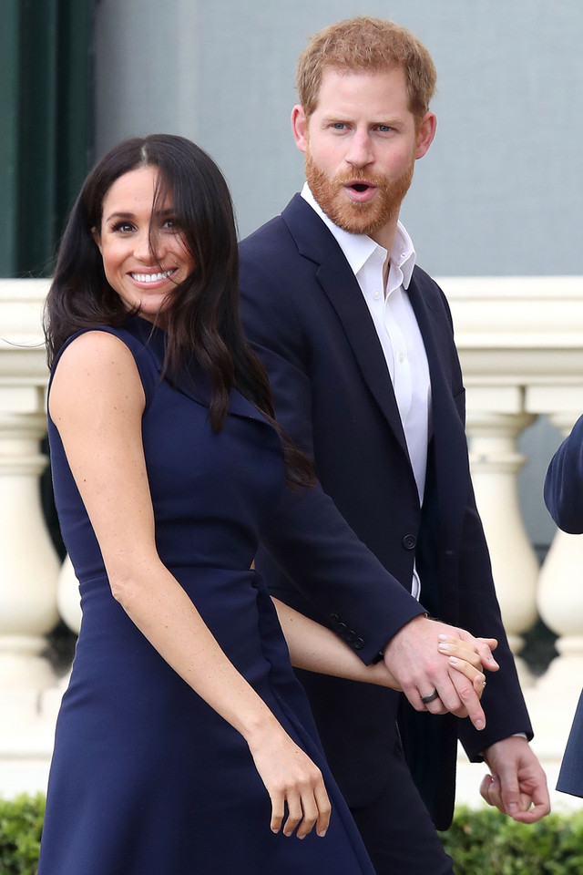 27 listopada 2017 r. Meghan Markle i książę Harry obwieścili światu, że są zaręczeni. Udzielili wtedy pierwszego, wspólnego wywiadu dla BBC, w którym ze szczegółami opowiedzieli o początkach swojego związku, rozwoju uczucia i planach na przyszłość.