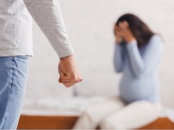 Konsekwencje idą dalej, niż się wydaje. TAKIE skutki ma przemoc wobec kobiet w ciąży
