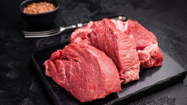 skandal wokół skażonej wołowiny. oburzenie polskich rolników i apel do ue