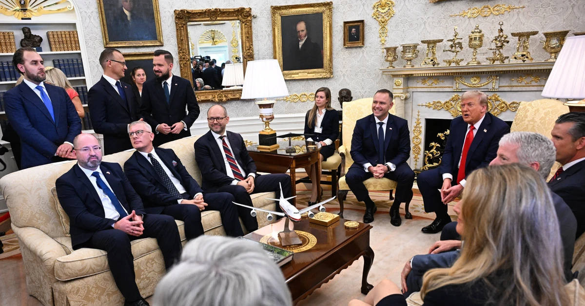 Donald Trump shouted at a Polish journalist. "You'd better find another job"
