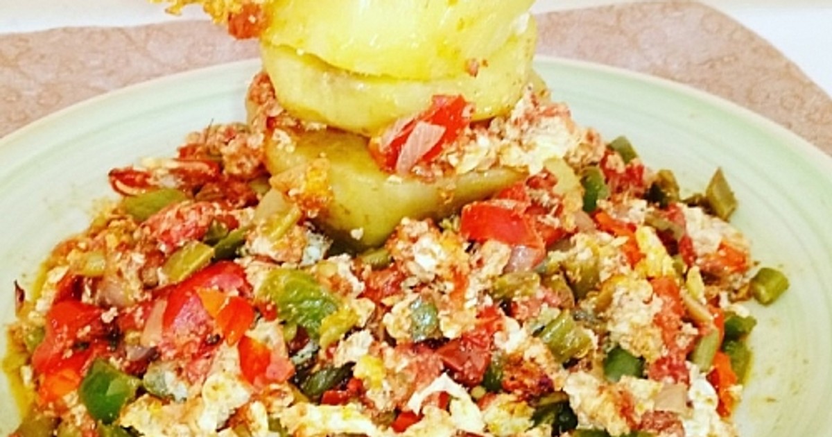 Egg sauce How to prepare delicious breakfast recipe Pulse Nigeria