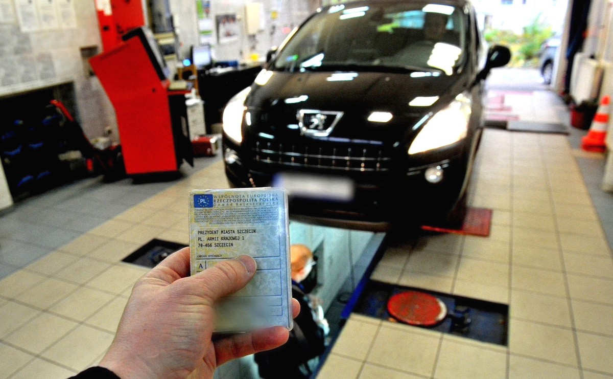 Badanie techniczne samochodu zdrożeje. Nowe ceny będą powiązane z pensją