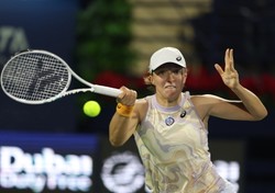 Turniej WTA w Dubaju. Dominacja Świątek i awans do ćwierćfinału