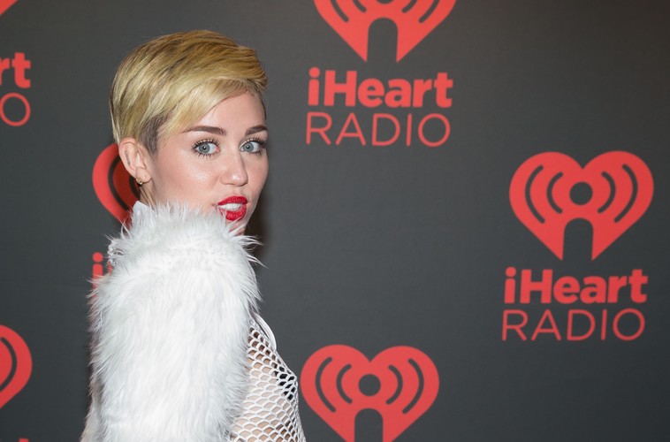 1. Piosenkarka Miley Cyrus - ma 20 lat, a jej majątek szacuje się na 120 mln dol.