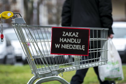 Czy handel wróci w niedzielę? Premier stawia sprawę jasno