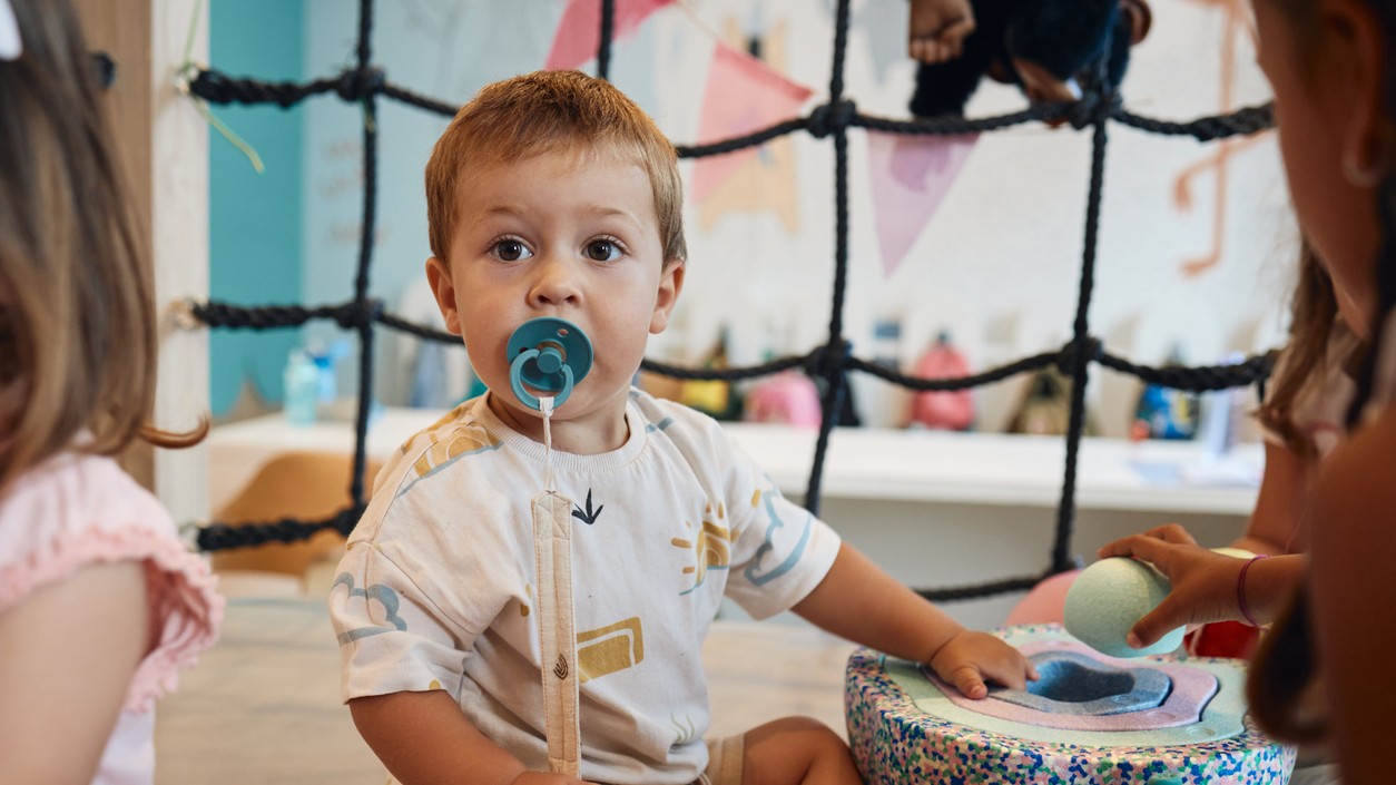 Nadmerné používanie cumlíka u starších detí nesie mnohé riziká. Ilustračné foto