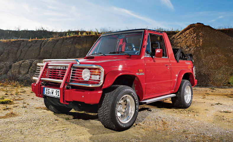 Mitsubishi Pajero Canvas Top - cabriona szutry, błoto i kamienie