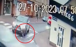 Potrącił 2-letnie dziecko i odjechał. Drastyczne nagranie dowodem