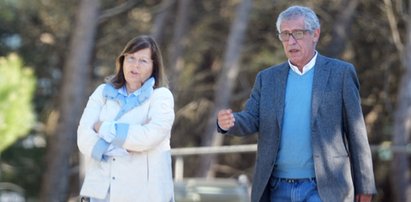 Fernando Santos przyłapany przez paparazzi w Cascais. Tu zabrał żonę w ostatnim wolnym dniu przed wylotem do Polski [ZDJĘCIA]