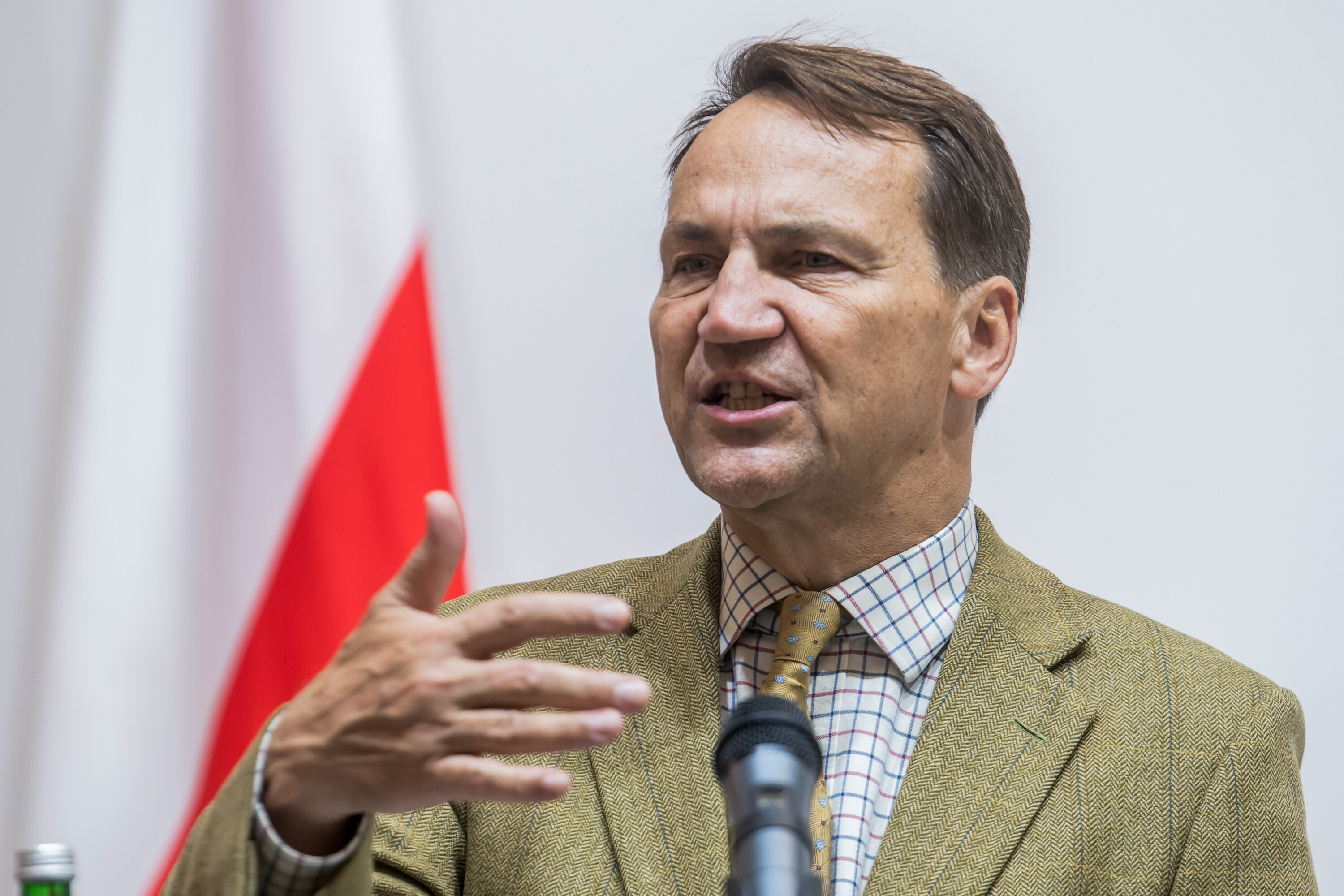 Sikorski potwierdza postępy w sprawie więźniów Białorusi