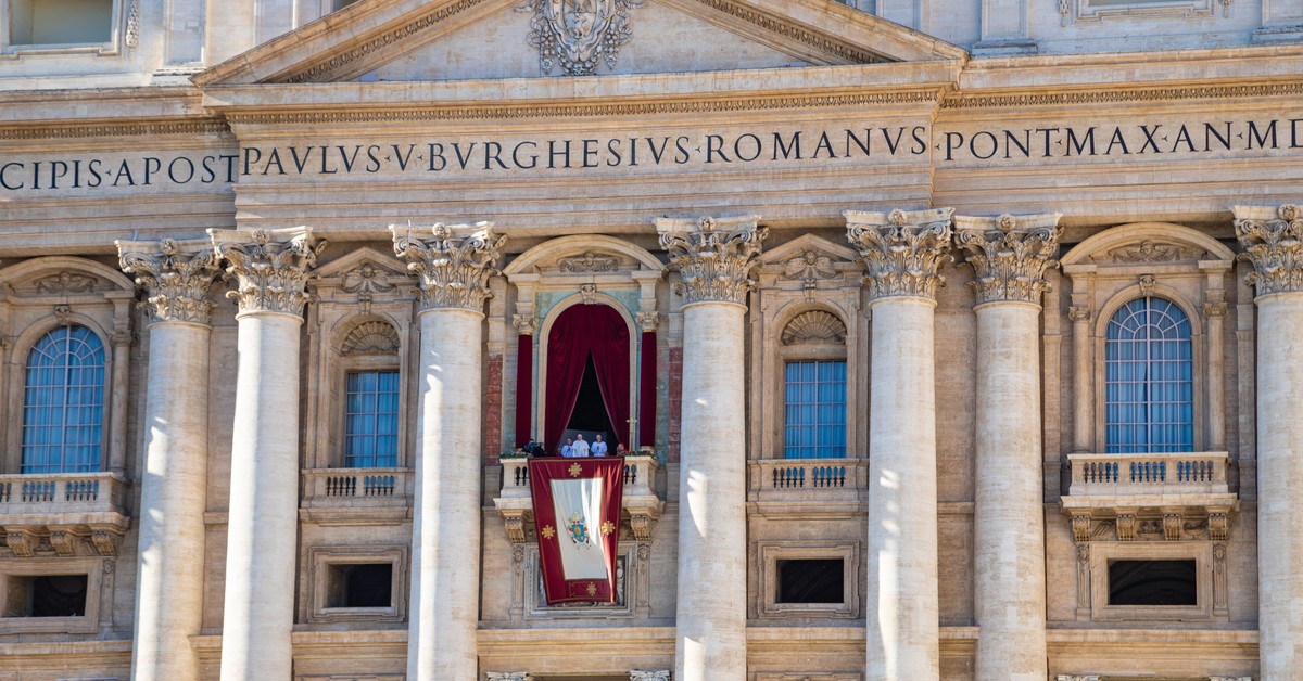Jest nowy papież 2025! Papież został wybrany! Biały dym nad Watykanem! Relacja na żywo