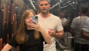 Vahidin Prelić sa devojkom
