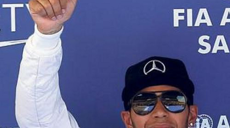 Hamilton kiborítja Rosberget