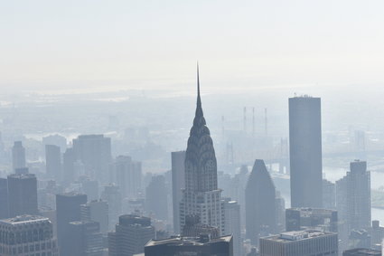 Czarne chmury nad nieruchomościami biurowymi. "Na Manhattanie ceny mogą spaść o 30 proc."