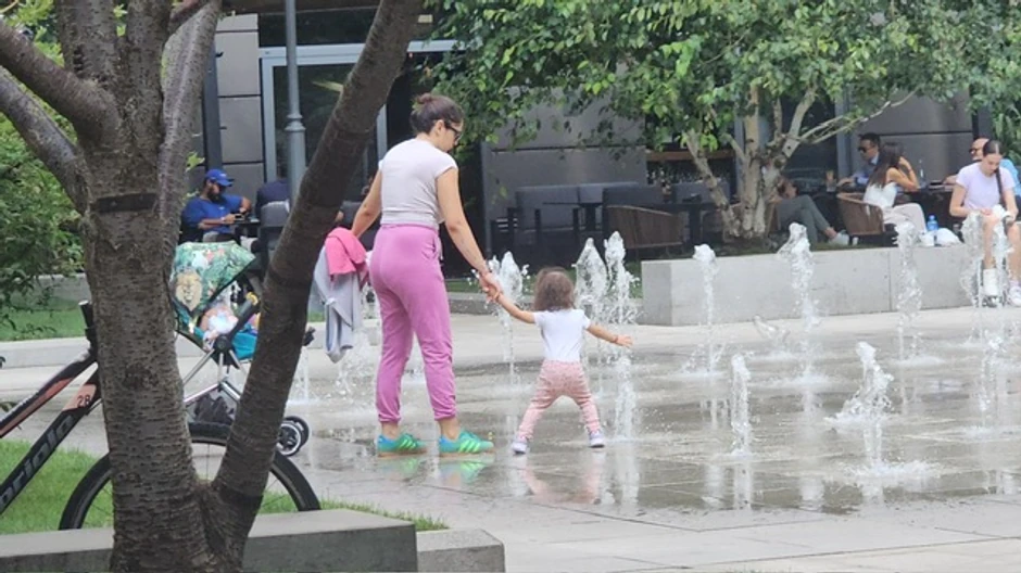 Paparaco Nadice Ademov sa decom