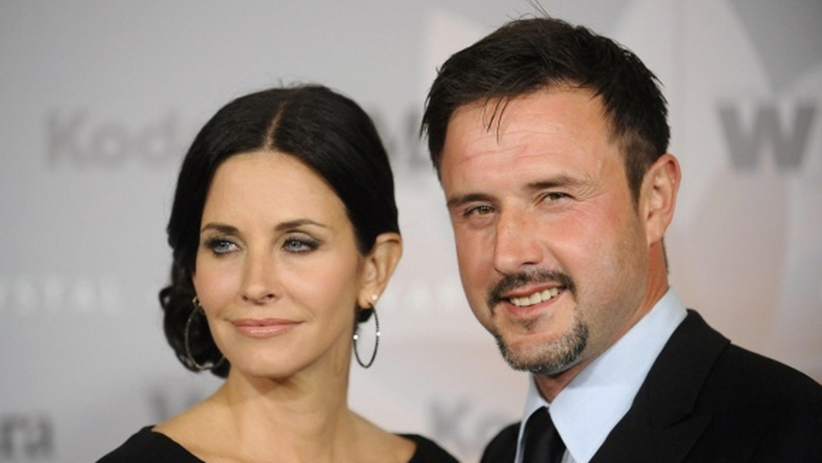 Courteney Cox i David Arquette planują zrealizować serial, który będzie bardzo przypominał "Przyjaciół".