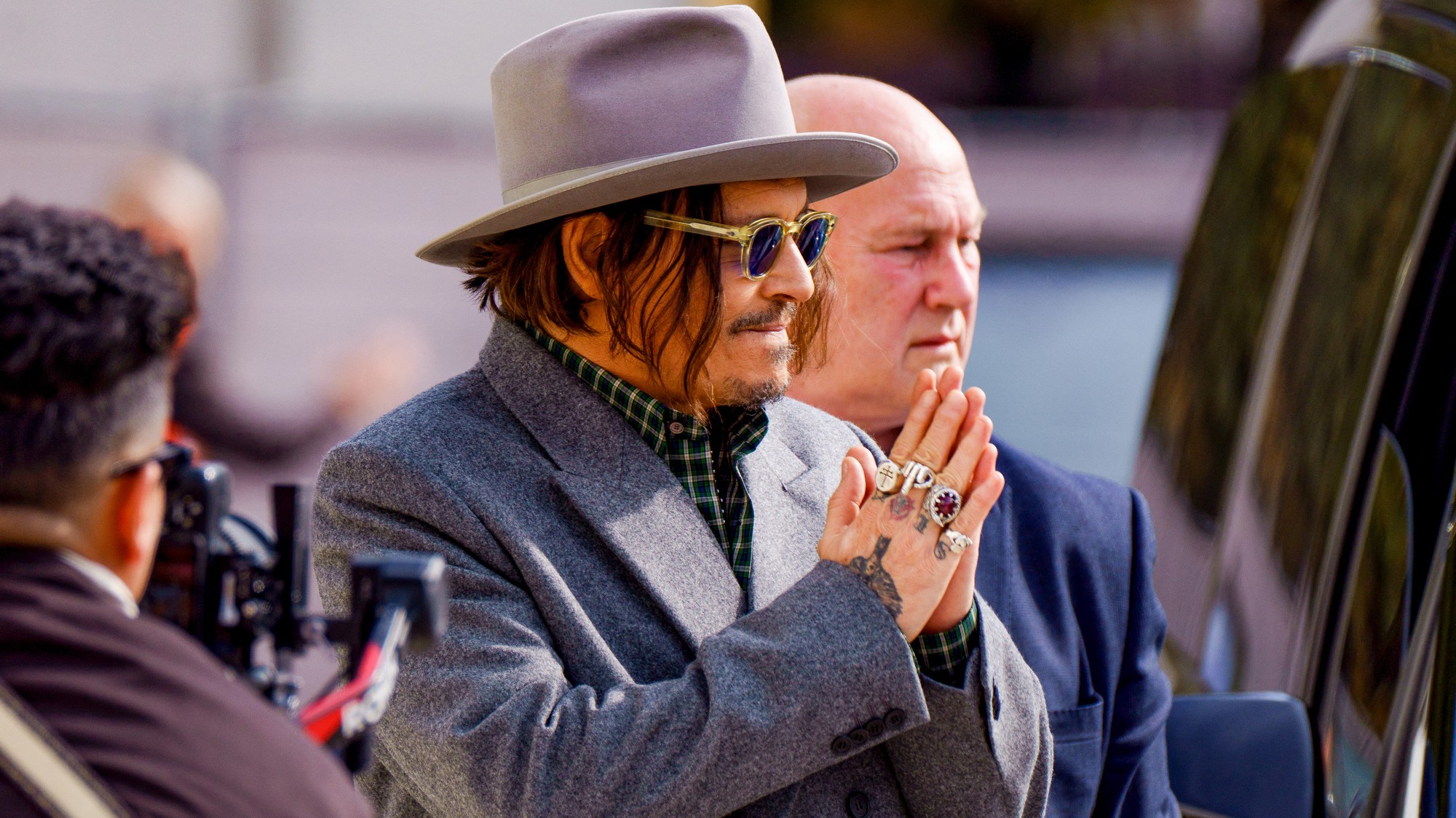 Zrušený koncert kapely Johnnyho Deppa má dohru.