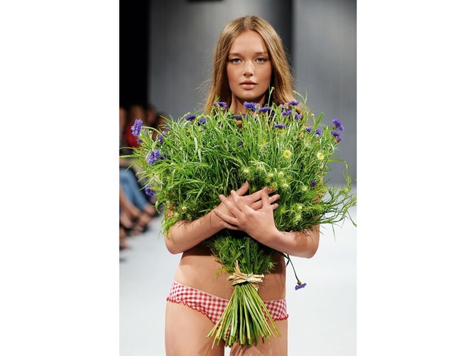 Bieliźniane figle-migle - kolekcja bielizny United Colors of Benetton na lato 2011.