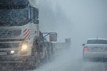 Marznący deszcz i śnieg paraliżują Szczecin. Zamknięte szkoły, uczelnie odwołały zajęcia
