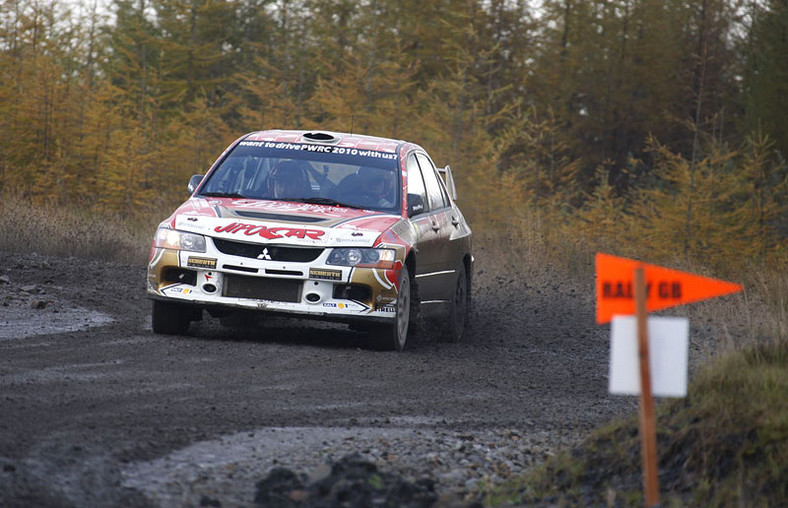 Rajd Wielkiej Brytanii 2009: mistrz świata Loeb w akcji - fotogaleria Rallyworld©Willy Weyens