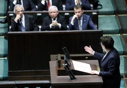 Więcej fotoradarówi i wyższe kary? Przyszły nowy szef MSWiA Mariusz Błaszczak z PiS pod ścianą