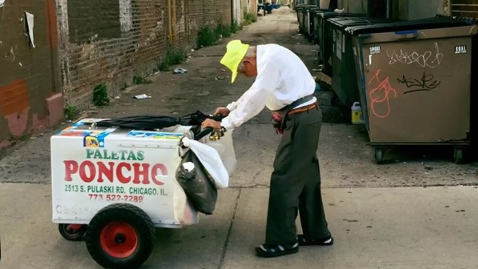 Codziennie brał swój wózek i sprzedawał lody. Dzięki internautom ten 89-latek będzie mógł wreszcie odpocząć