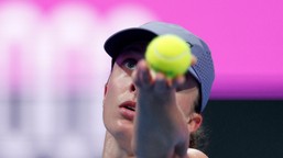 iga świątek odpadła w półfinale pokazowego turnieju w indian wells