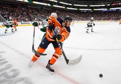 Liga NHL. McDavid ma już na koncie 34 bramki i 53 asysty