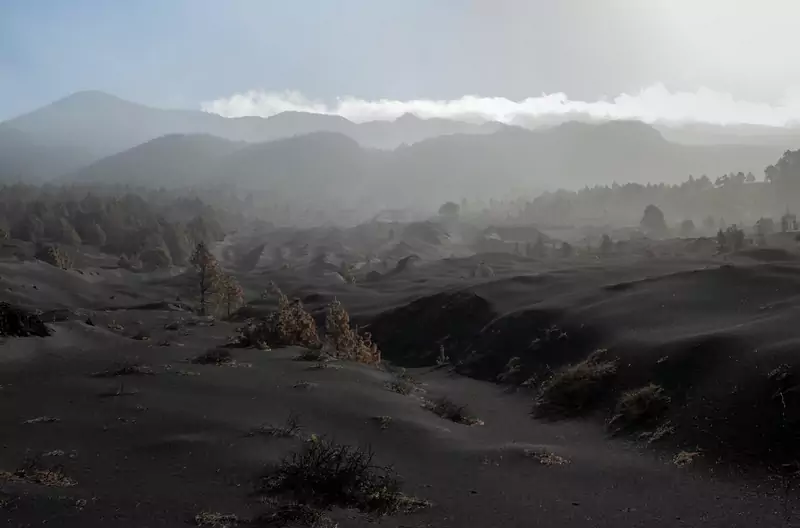 Fotografie Kingi Wrony ukazują wybuch wulkanu Cumbre Vieja na La Palmie